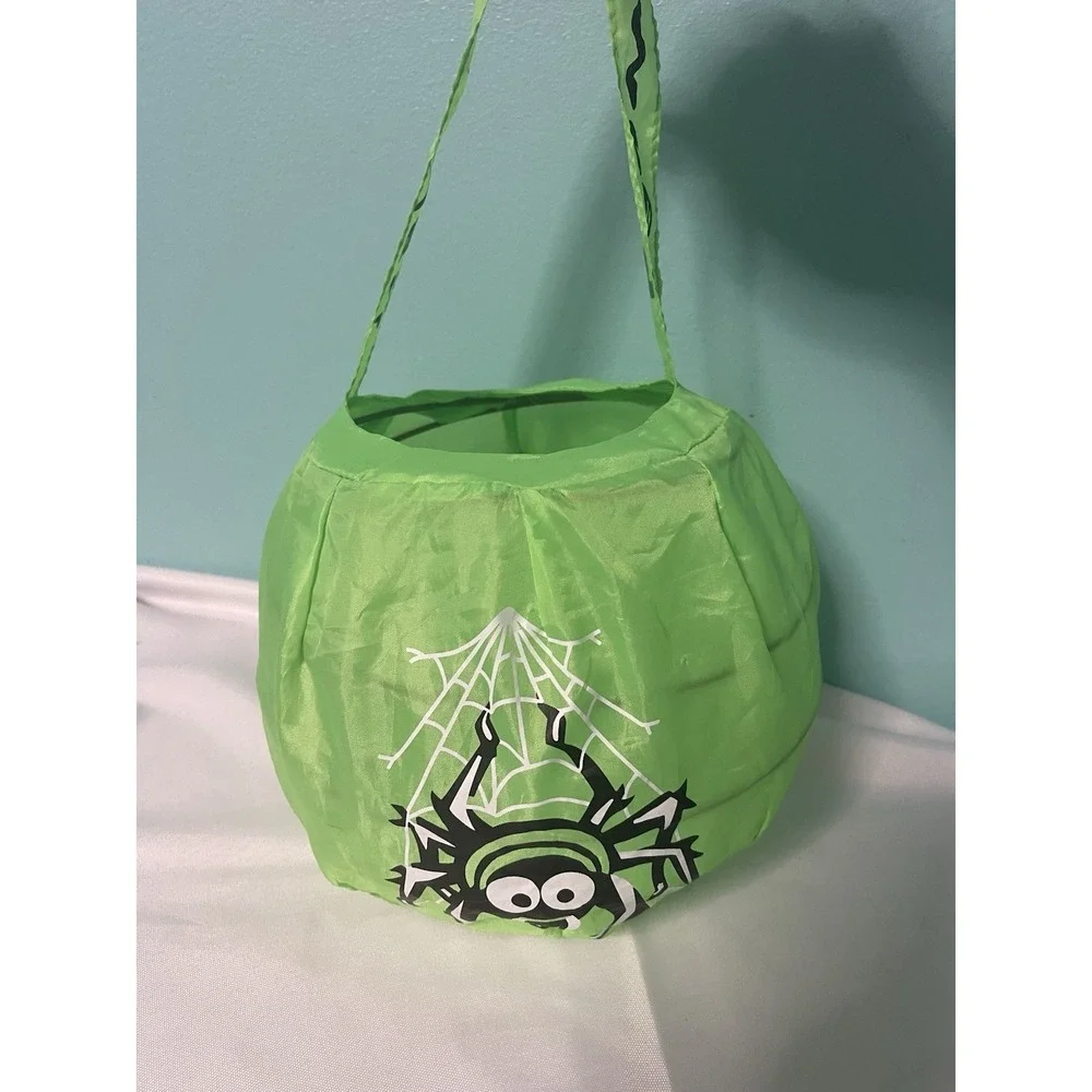Halloween Jack O Lantern or Treat Collapsible Candy Bag - Easy‎ To Store Bun P